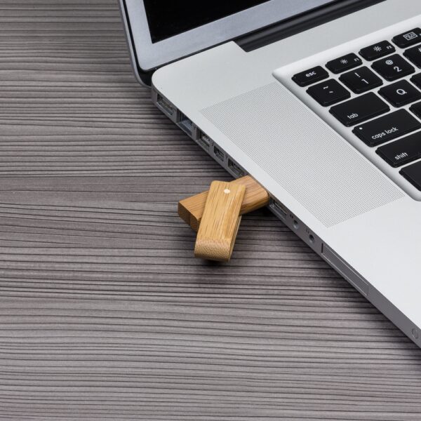 Pen Drive 4GB Giratório Bambu - Image 4